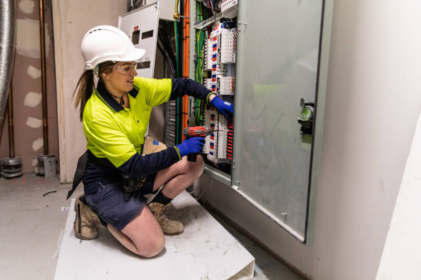 Best Affordable Emergency Electrician  in Woodburn, OR