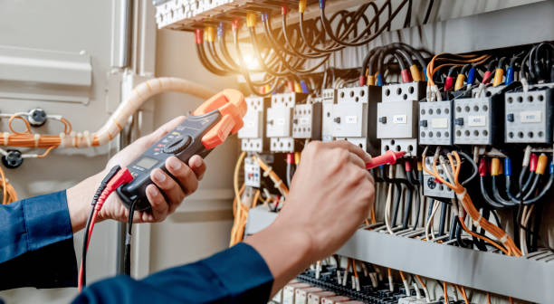 Best Electrical Contractors for Businesses  in Woodburn, OR